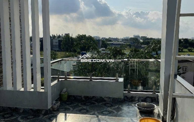 Bán nhà Hóc Môn, HXT 6m, 110m2 (5.1x22), 3 tầng, gần Nguyễn Thị Thử.