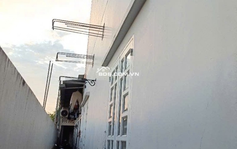 Bán nhà Hóc Môn, HXT 6m, 110m2 (5.1x22), 3 tầng, gần Nguyễn Thị Thử.