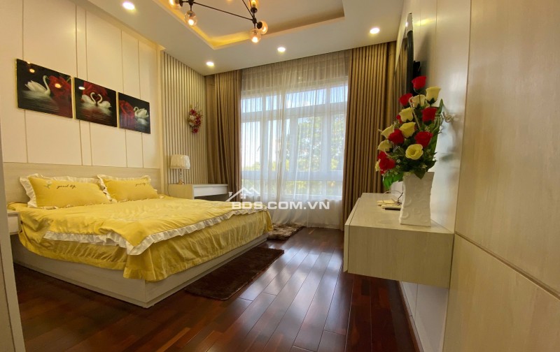 NHANH TAY SỞ HỮU BIỆT THỰ SIÊU ĐẸP–LONG LANH TRÊN ĐƯỜNG THĂNG LONG-DT KHỦNG 150M