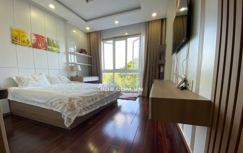 NHANH TAY SỞ HỮU BIỆT THỰ SIÊU ĐẸP–LONG LANH TRÊN ĐƯỜNG THĂNG LONG-DT KHỦNG 150M