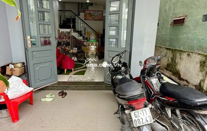 nhà q7 nở hậu 4,5x23, gần mặt tiền, sân trước sau, 2 phòng trọ riêng – 7,5 tỷ