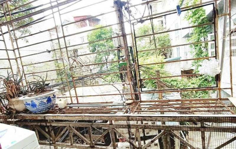 NHÀ PHÂN LÔ ĐƯỜNG CẦU GIẤY - LÔ GÓC 2 MẶT NGÕ - VF3 ĐỖ CỬA - NGÕ THÔNG - 36M2x3T - 7.5TỶ