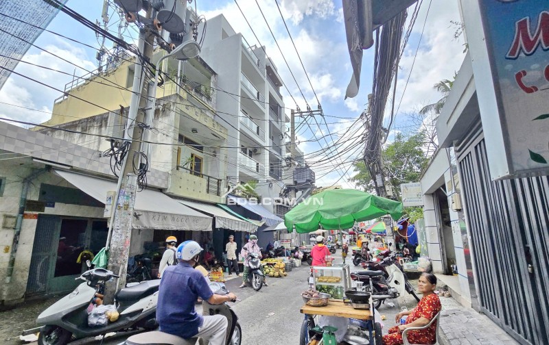 Bán đất Full thổ cư Mặt Tiền chợ kinh doanh 1041. P. Tân Hưng. Quận 7
