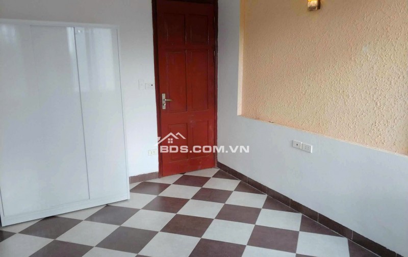 Bán nhà 5 tầng đẹp  Khu Long Biên  Gần ô tô đỗ, thu nhập 240tr/năm