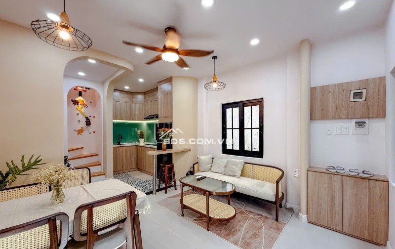 SBÁN NHÀ LÊ VĂN SỸ QUẬN 3- CĂN GÓC HẺM THÔNG - NGANG 4M ĐỦ NỘI THẤT: nhỉnh 4 Tỷ. SANG 0777826387