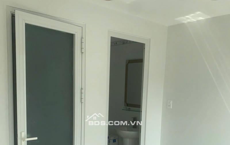 THUÊ NGUYÊN CĂN MẶT TIỀN TRUNG TÂM QUẬN 3 – BÀ HUYỆN THANH QUAN- 4 TẦNG: 13 TRIỆU. THẮM 0334432212