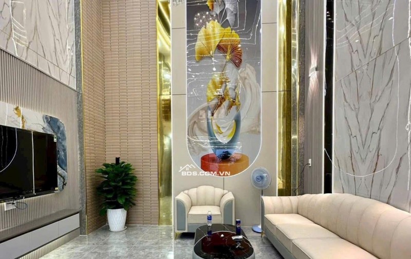 Nhà Nguyễn Ảnh Thủ, Hẻm Ô tô quay đầu, 70m2 5 tầng 5PN, sổ hồng. Nhỉnh 7 tỷ!