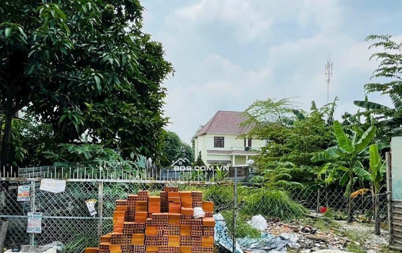 Vị trí đắc địa! Đất thổ cư 200m2 Hóc Môn Lê Thị Hà, sổ hồng, 8.5 tỷ