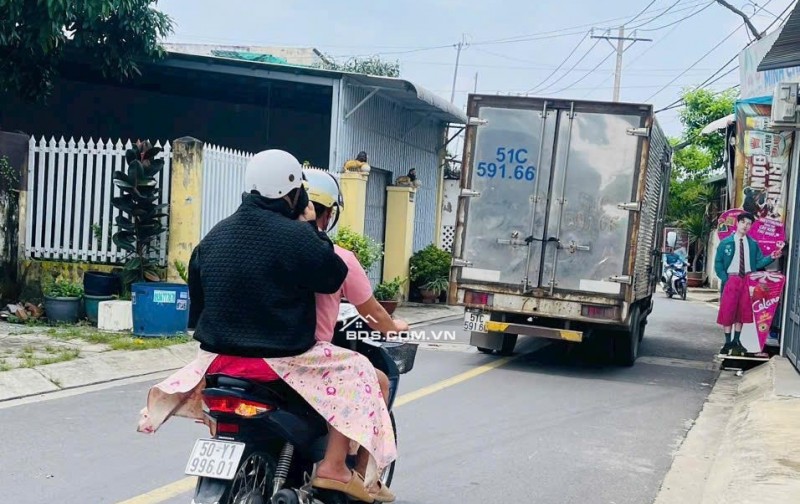 Vị trí đắc địa! Đất thổ cư 200m2 Hóc Môn Lê Thị Hà, sổ hồng, 8.5 tỷ