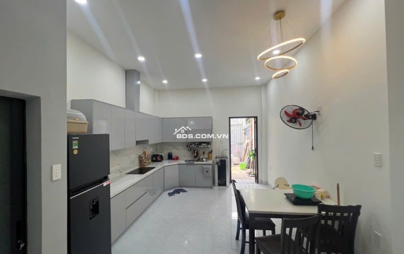 Bán nhà đẹp lung linh đường Dương Cát Lợi, Nhà Bè – Cách Q7 chỉ 1 cây cầu – 4x19m – Giá 3,85