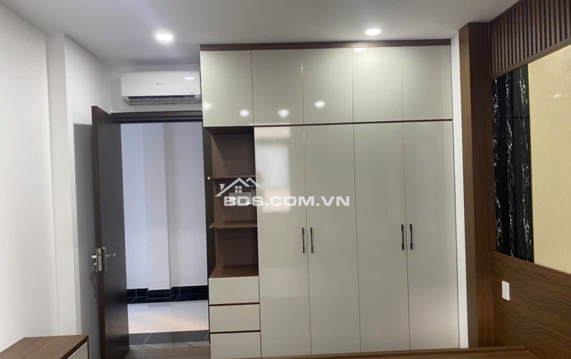 Nhà Mới Siêu To Ngang 8.50 - 4 Tầng - Siêu Rẻ - 7 tỷ 6