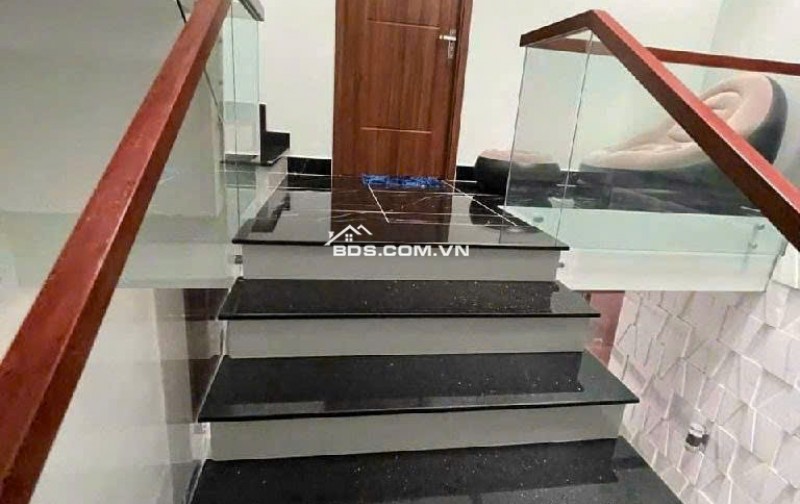 Nhà 3 tầng lệch tầng 5x23m, Huỳnh Tấn Phát – Nhà Bè, ô tô ngủ nhà, giá 8.1 tỷ