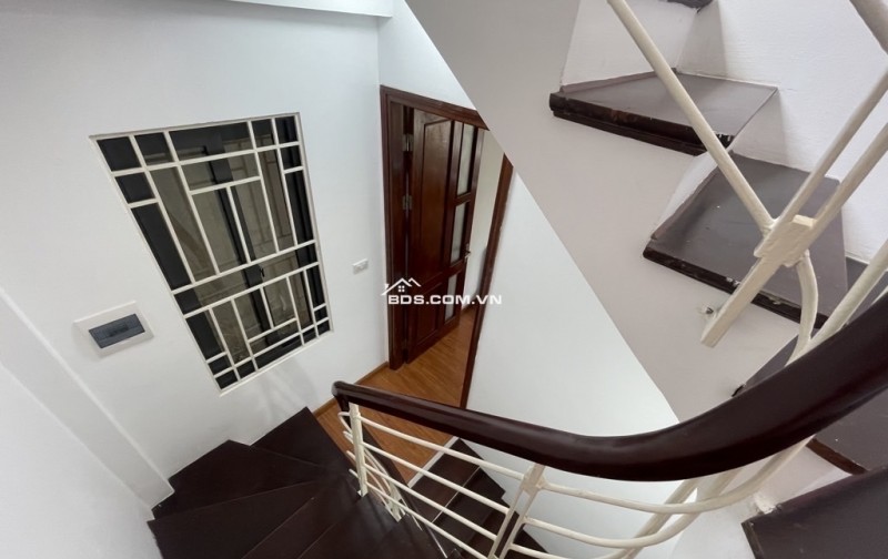 VÕ CHÍ CÔNG 30M x5 TẦNG 8,8 TỶ NGÕ RỘNG,SÁT PHỐ,THÔNG TỨ TUNG