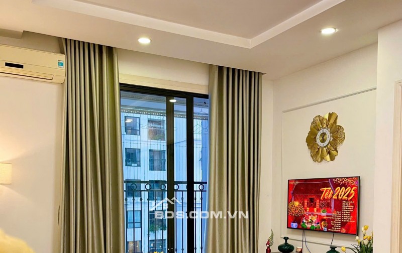 Chính chủ bán căn 2PN diện tích 76m2 ban công nam view thoáng đẹp nhà mới như ảnh giá bán 9 tỷ tai toà T5 Times city