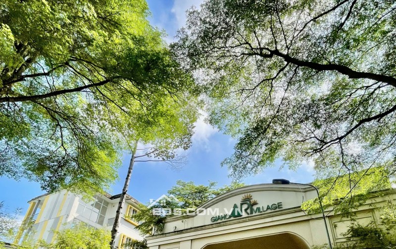 Nhà 4 tầng, hẻm 1 xẹt Đỗ Xuân Hợp, dòng tiền ổn định 10 triệu/tháng, chưa tới 4 tỷ.