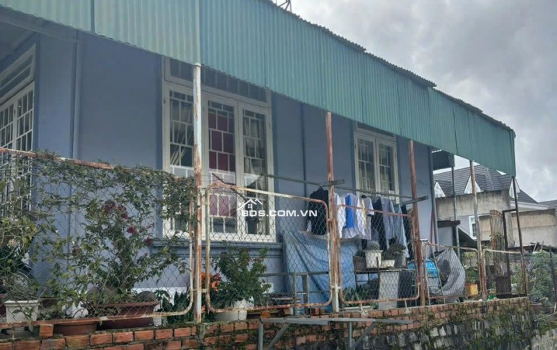 Chỉ với 3 tỷ 700 triệu sở hữu ngay lô đất kèm nhà xây trên đất cách chợ Ngô Quyền khoảng 1km