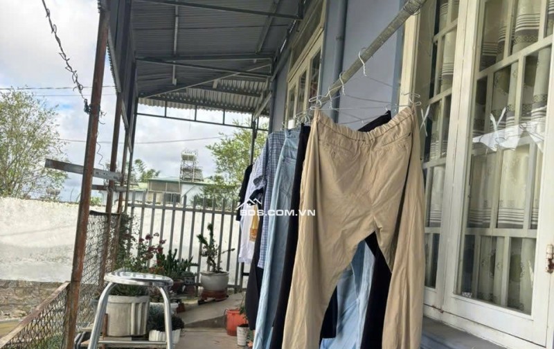 Chỉ với 3 tỷ 700 triệu sở hữu ngay lô đất kèm nhà xây trên đất cách chợ Ngô Quyền khoảng 1km