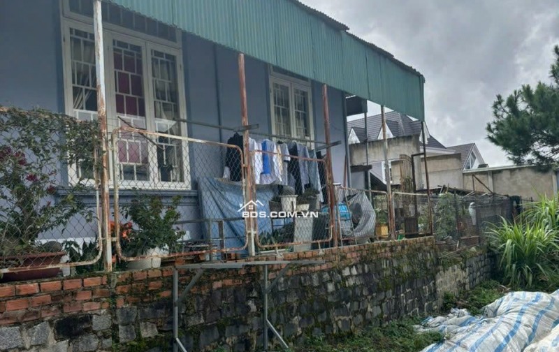 Chỉ với 3 tỷ 700 triệu sở hữu ngay lô đất kèm nhà xây trên đất cách chợ Ngô Quyền khoảng 1km