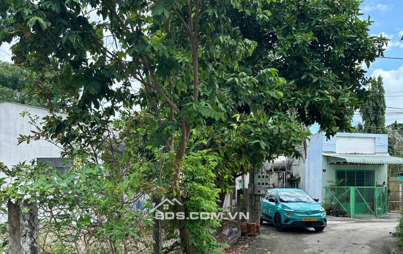 BÁN GẤP LÔ ĐẤT 2MT ĐƯỜNG NGUYỄN THÁI HỌC TP TÂY NINH. LH:0962644181.