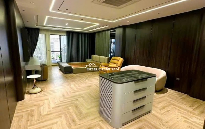 KHU VIP BA ĐÌNH- TOÀ 7 TẦNG THANG MÁY- VỈA HÈ Ô TÔ TRÁNH- DT 45m2, MT 4.8M- GARA Ô TÔ 16 CHỖ- 17.X TỶ