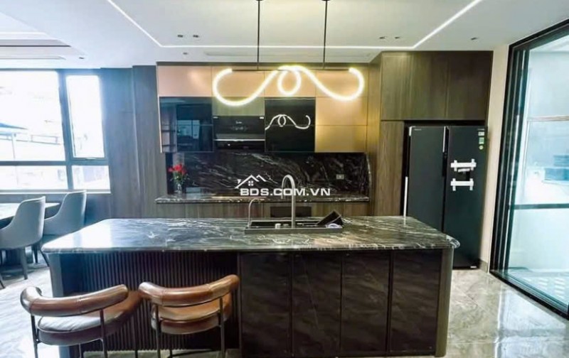 KHU VIP BA ĐÌNH- TOÀ 7 TẦNG THANG MÁY- VỈA HÈ Ô TÔ TRÁNH- DT 45m2, MT 4.8M- GARA Ô TÔ 16 CHỖ- 17.X TỶ