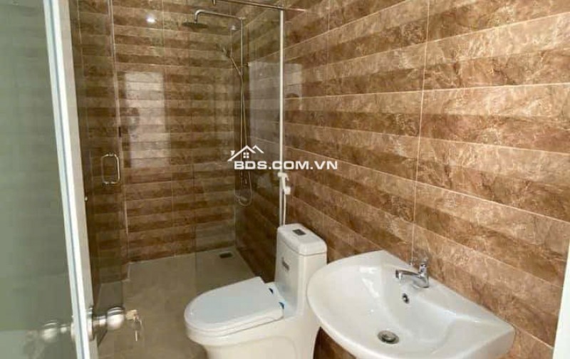 Bán nhà 1 trệt 1 lửng 1 lầu phường Phú Tân.Cách đại lộ đồng khởi 300m