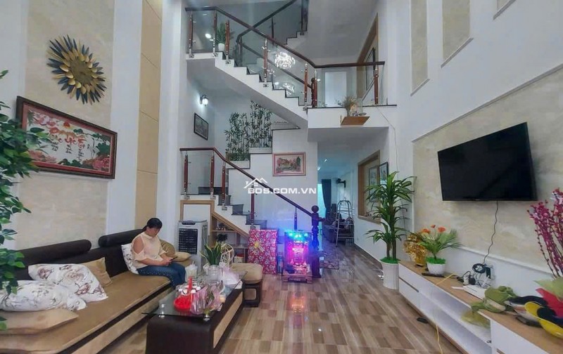 Bán nhà 1 trệt 1 lửng 1 lầu phường Phú Tân.Cách đại lộ đồng khởi 300m