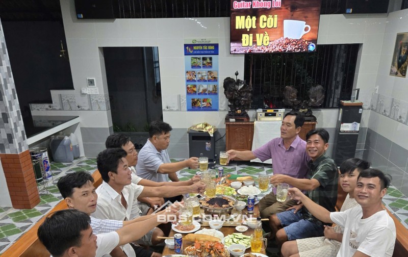 BÁN KHU NGHỈ DƯỠNG CỰC ĐẸP TẠI ĐỒNG THÁP, ĐỂ LẠI TOÀN BỘ NỘI THẤT XỊN. LH:0907767345.