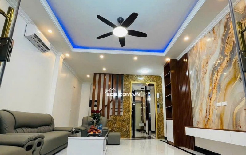Chính Chủ Bán Nhà Cầu Giấy 38m2 6 Tầng Thang Máy Xây Mới Ô Tô Đỗ Cổng Hơn 10 Tỷ