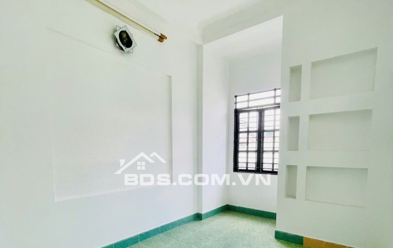  THẠCH LAM – HẺM ĐẸP XE HƠI TRÁNH NHAU – 82m2 (4 x21m), 3 TẦNG BTCT – Ở NGAY, NHỈNH 7 TỶ 
