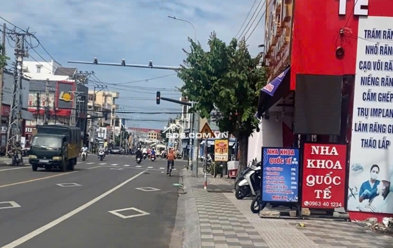 Bán gấp nhà mặt tiền trung tâm Phan Thiết đang cho thuê 21tr rộng 170m2