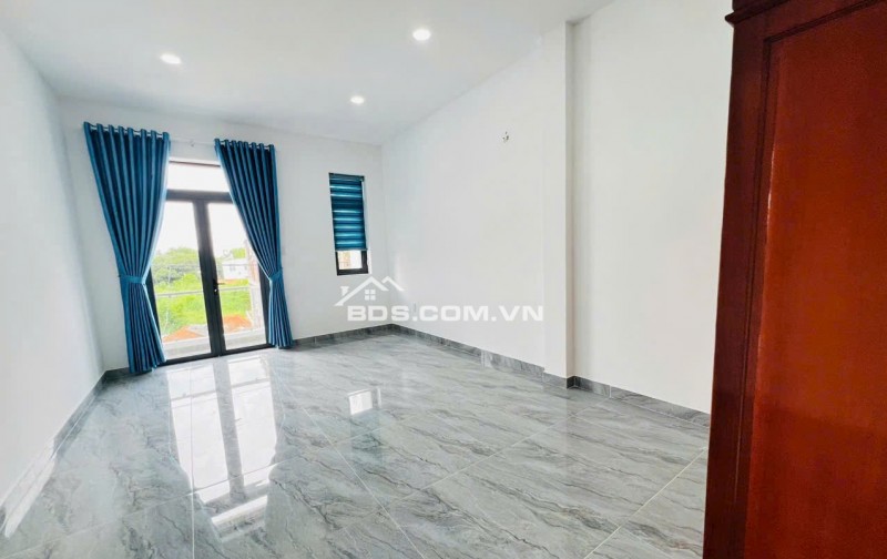 NHÀ 3 TẦNG HIỆN ĐẠI MỚI XÂY TẠI BÌNH CHÁNH – CHỈ 2,7 TỶ