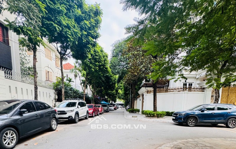 Bán nhà phố Hoàng Văn Thái, ô tô tránh, ô tô đỗ của ngày đêm, mặt tiền 6,5m KD sầm uất giá nhỉnh 15 Tỷ