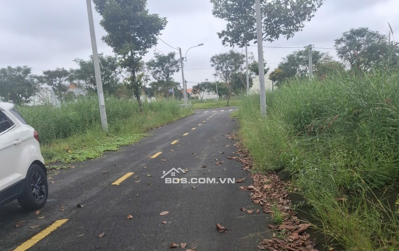 Chính chủ bán lô 80m2 thổ cư sổ đỏ tại Long Hậu, Cần Giuộc