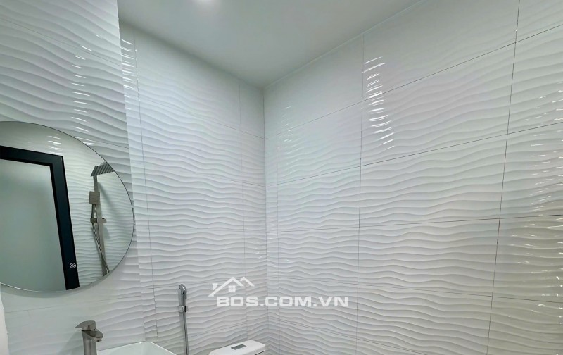 HẺM QUANG TRUNG – NHÀ MỚI 3 TẦNG GIÁ CHỈ 6.8 TỶ. LH:0779351867 – 0764071867.