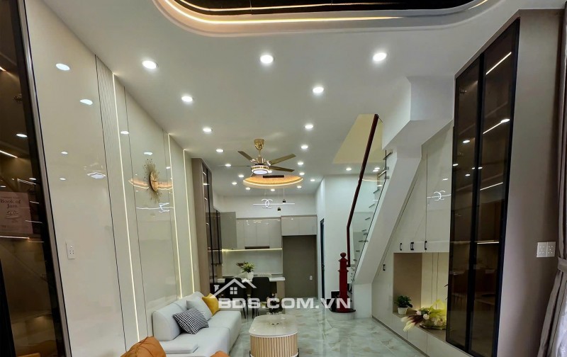 HẺM QUANG TRUNG – NHÀ MỚI 3 TẦNG GIÁ CHỈ 6.8 TỶ. LH:0779351867 – 0764071867.