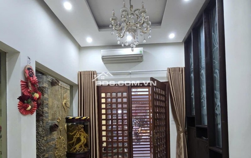 Siêu phẩm khu vực Cổ Nhuế, Bắc Từ Liêm, 3 bước ra phố, ngõ ô tô tránh, 70 m2, mặt tiền 8m,. Mặt tiền 8m. Giá 28 x tỷ