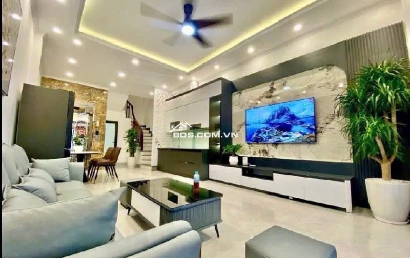 NHÀ RIÊNG 6 TẦNG THANG MÁY_ SÁT CV HOÀ BÌNH/ NGOẠI GIAO ĐOÀN- DT 35M2x 6 TẦNG- MẶT NGÕ THÔNG- Nhỉnh 8 Tỷ