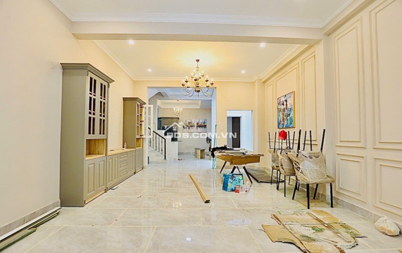 Bán nhà đẹp trung tâm Quận 1 – nhà mới xây, 3 tầng, 4 phòng ngủ, dọn vào ở ngay