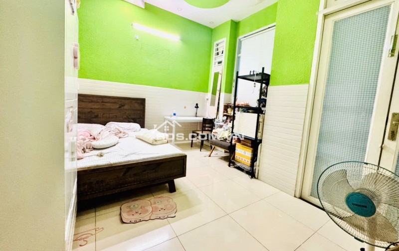  NHÀ ĐẸP 3 TẦNG – GẦN LÀNG ĐH THỦ ĐỨC – GIÁ CHỈ 4.95 TỶ 
 Khu sầm uất, thuận tiện an cư