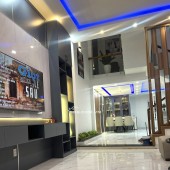 Bán nhà 3 tầng Full nội thất- đường Vũ Quỳnh - SÁT BIỂN