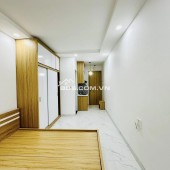 Bán tòa nhà dòng tiền 720tr/năm, gồm 15p cho thuê mỗi tháng thu nhập 60tr. ( lãi suất ~ 5.3% / năm)