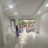 Mặt tiền gần Sư Vạn Hạnh Q10, DT: 86m2, ngang 6m, 4 tầng, 6PN, Dòng tiền 700tr/năm, Giá 38 Tỷ TL