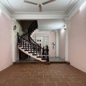 Cho thuê nhà nguyên căn ngõ 371 Kim Mã, Ngọc Khánh, Ba Đình. DT 70m x 3 tầng, giá 22tr