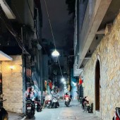 12 Tỷ: bán nhà 3 mặt tiền Phan Đình Phùng Phú Nhuận- ngang hơn 4m- kinh doanh đỉnh. VŨ 0933910039