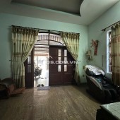 Bán nhà mặt tiền Dương Công Khi, Hóc Môn. DT 200m2, 3 tầng, 6PN. Sổ hồng, giá 15 tỷ.