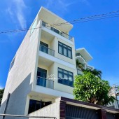 Nhà 4 tầng, 1 xẹt Đỗ Xuân Hợp, Phước Long B (Q9 cũ), đối diện chợ, 4 phòng ngủ, nhỉnh 5 tỷ