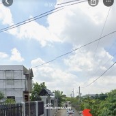 Đất mặt tiền đường Lương Văn Bào. cách Quốc lộ 50 khoảng 900m, cách TP HCM 9km, nhà ở đông đúc.