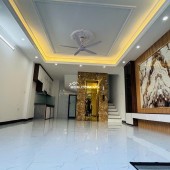 Nhà Ngọc Lâm xây mới 6 tầng – 47m – thang máy, ôtô đỗ trong nhà, 2 mặt thoáng, giá 11.7 tỷ