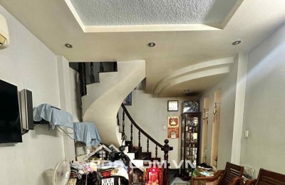 Bán nhà HXH Nguyễn Ngọc Lộc Quận 10, 5 tầng BTCT 3PN giá chỉ 6.5 tỷ